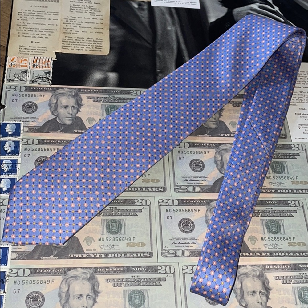 Silk tie